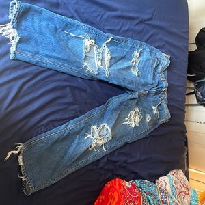AE Boyfriend Jeans